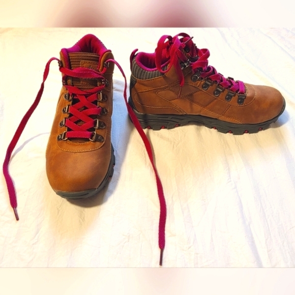 RBX Shoes - RBX women's hiking boots size 7